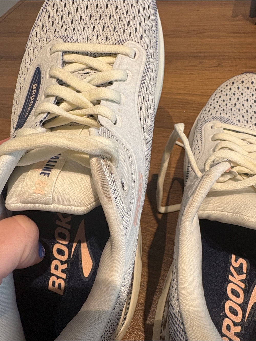 Brooks Running Adrenaline GTS 24 - Picture 7 of 14